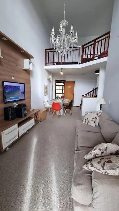 Flat Duplex Quatre Saisons Com Linda Vista Panoramica Διαμέρισμα Campos do Jordão