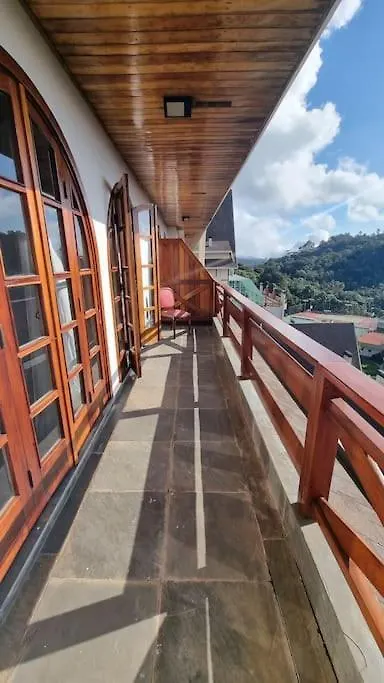 Flat Duplex Quatre Saisons Com Linda Vista Panoramica Διαμέρισμα Campos do Jordão
